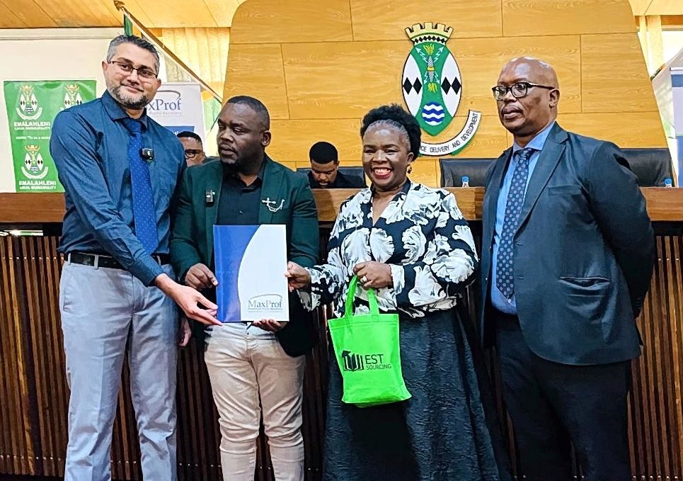 EST Sourcing, MaxProf and Emalahleni Municipality award bursaries to 10 students 