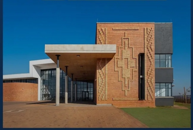Patients relocate from Middelburg Hospital to newly built King Nyabela Hospital