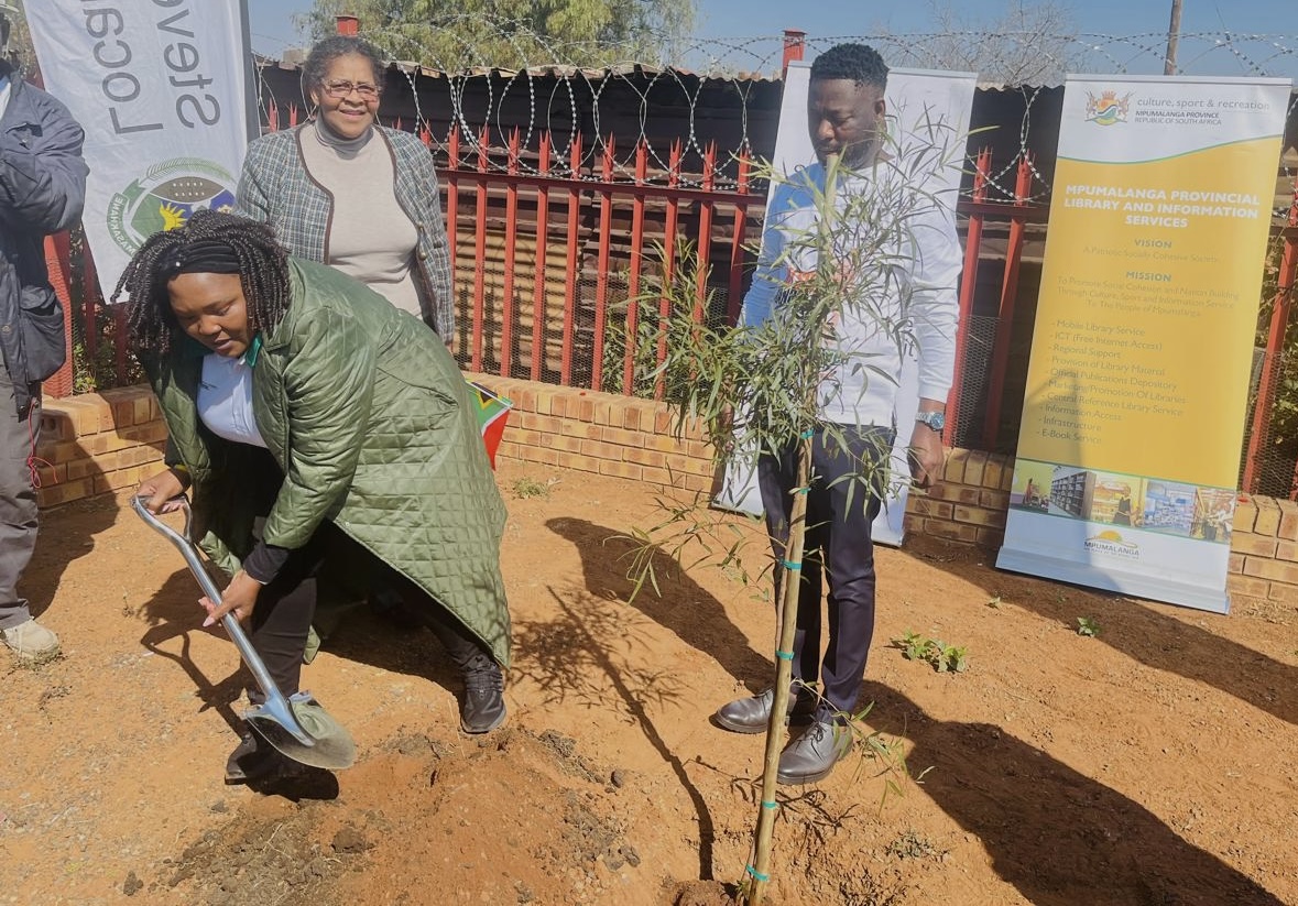 MEC Mabuza, Mayor Masilela mark Mandela Day with tree planting